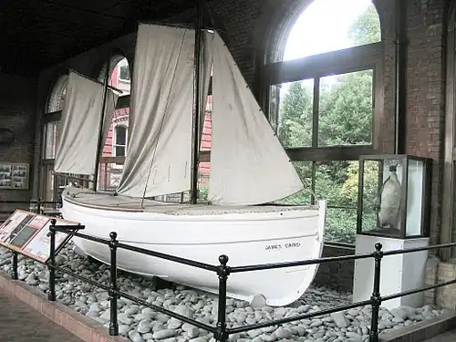 Le James Caird original exposé au Dulwich College à Londres.