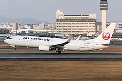Boeing 737-800 de JAL Express au décollage