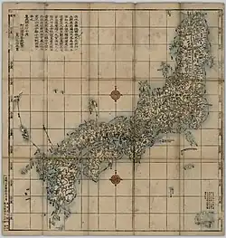 Carte des trois principales îles de l'archipel japonais dessinées selon une grille noire sur fond couleur papier vieilli.