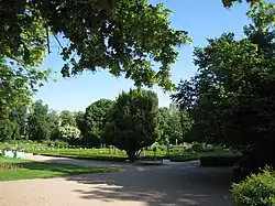 les jardins et son petit bassin