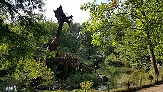 La sculpture bateau.