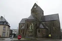 Vue du nord-est, côté chevet.