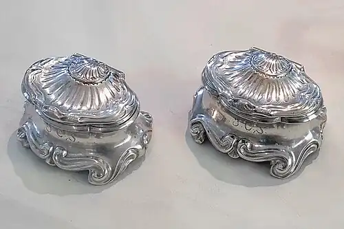 Paire de salières (1766).