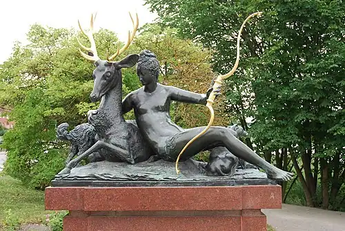 Réplique de Diane appuyée sur un cerf de Jean Goujon.
