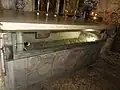 Le sarcophage en marbre de la tombe dite de Marie qui date du Ier&nbsp;siècle est en réalité un banc rocheux plein qui n'est pas creusé à la façon d'un sarcophage.