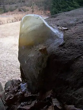 Stalagmite de glace