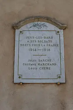 Monument aux morts de Jeux-lès-Bard.