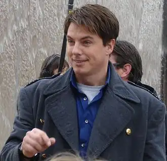 John Barrowman, interprétant de Jack Harkness en 2007.