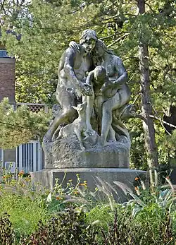 Joies de la famille ou Bonheur (1889), Paris, jardin du Luxembourg.