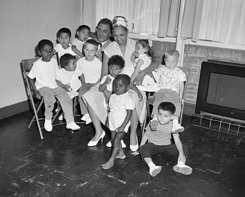 La « tribu arc-en-ciel » en 1959.