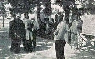 Jury en délibération lors du tournoi d'épée.