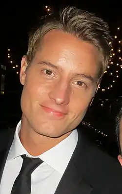 Justin Harley interprète d'Adam Newman.