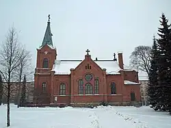 L'église façade de côté.
