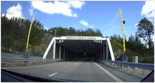 La route nationale 44 et le tunnel de Kärra.