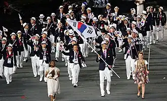 Yoon, porte-drapeau de la Corée du Sud aux JO 2012.