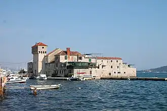 Kaštel Gomilica