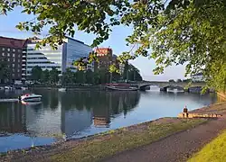 Kaisaniemen ranta et le pont.