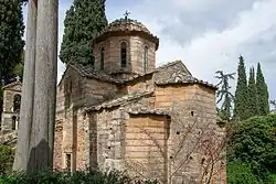 Église principale du monastère depuis l'arrière