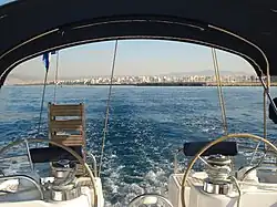 Kalamaki vu de la mer.