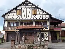 Maison à pans de bois.