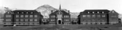 Description de l'image Kamloops-indian-residential-school-1930 (cropped).png.