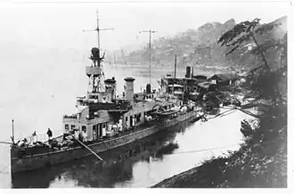 Canonnière allemande SMS&nbsp;Otter sur le Yangzi Jiang (1910)