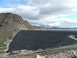 Barrage de Kárahnjúka (centrale de Fljótsdalur : 690&nbsp;MW).