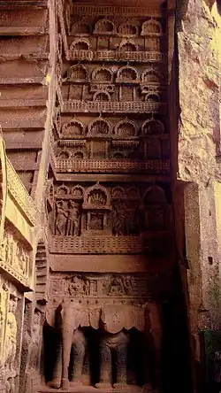 Panneau droite de la véranda.