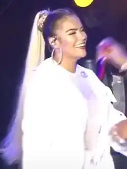 Karol G, qui chante Watati sur la bande originale.