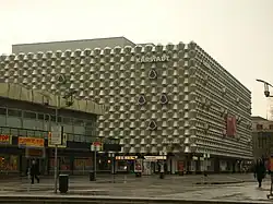 Façade de l'ancien Centrum Warenhaus de Dresde, (Prager Strasse).