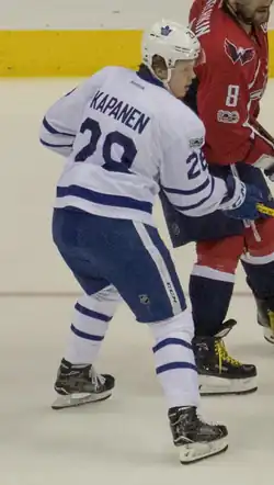 Description de l'image Kasperi Kapanen Maple Leafs 2017 Playoffs.png.