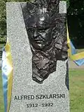sculpture représentant Alfred Szklarski