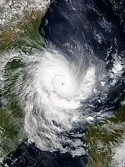 Kenneth à son intensité maximale approchant le Mozambique le 25 avril 2019.