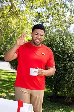 Description de l'image Khaby Bubble Wrap TikTok - Jake from State Farm.jpg.