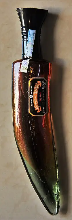 Description de l'image Khukri Rum (upright).jpg.