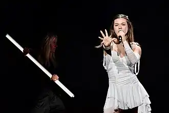 Kiana interprétant Where Did You Go.