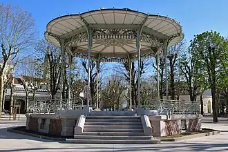 Kiosque à musique de la source de l'Hôpital