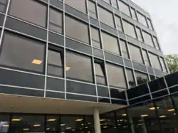 Façade du bâtiment principal