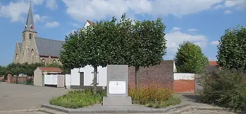 Le monument aux morts.