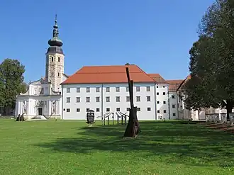 Le monastère de Kostanjevica.