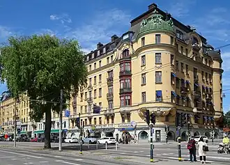vänster