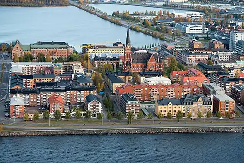 L'hôtel est au fond à droite a côté du parc municipal de Luleå.