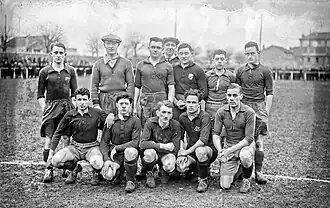 L'équipe de football du Cercle athlétique de Paris au stade Charentonneau le 30 janvier 1927.