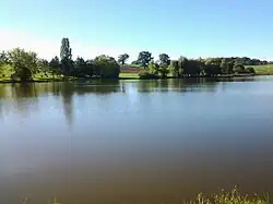 Étang communal des Fromenteaux.