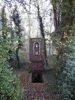 La fontaine Saint-Quentin sur l'Ingon à Quiquery.