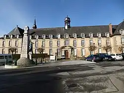 Bâtiments de l'ancienne abbaye de Saint-Méen le Grand réemployés en séminaire