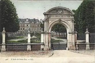 L'entrée de l'asile départemental de Saint-Yon