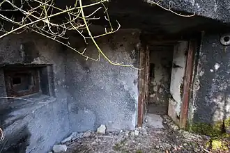 L'entrée de la casemate.