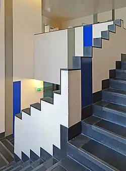 van Doesburg et Jean Arp, l'escalier.