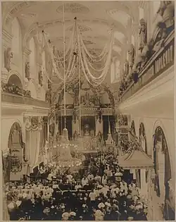 Description de cette image, également commentée ci-après